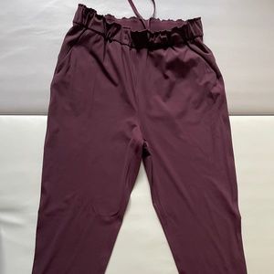 Lululemon Stretch high-rise Pant 7/8 length-Cassis size 8